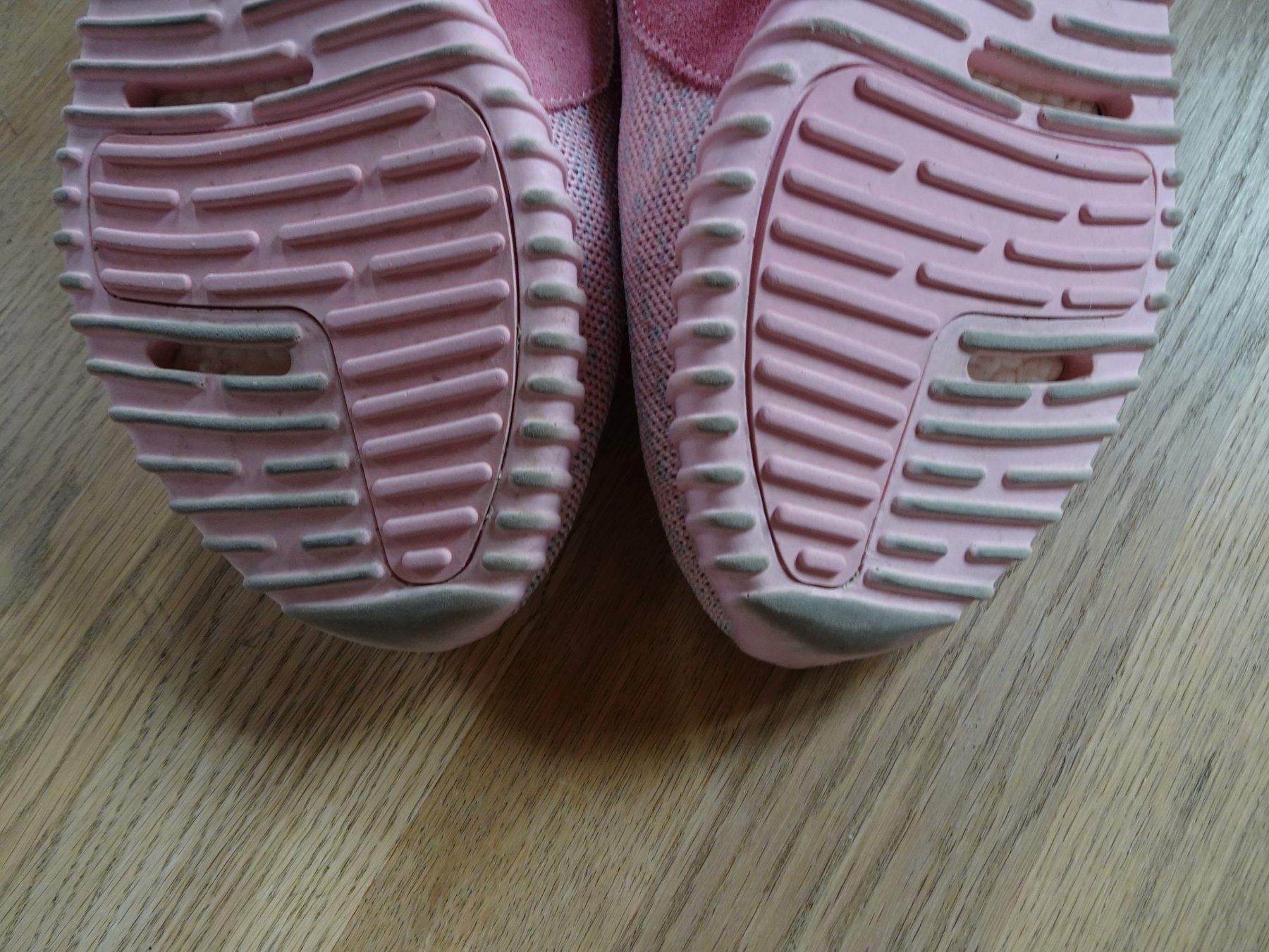 Damenschuhe: Coole altrosa Sneaker Gr. 36 - 260298 – Gebraucht aus Küssnacht am Rigi von Schuhe-Secondhand 2