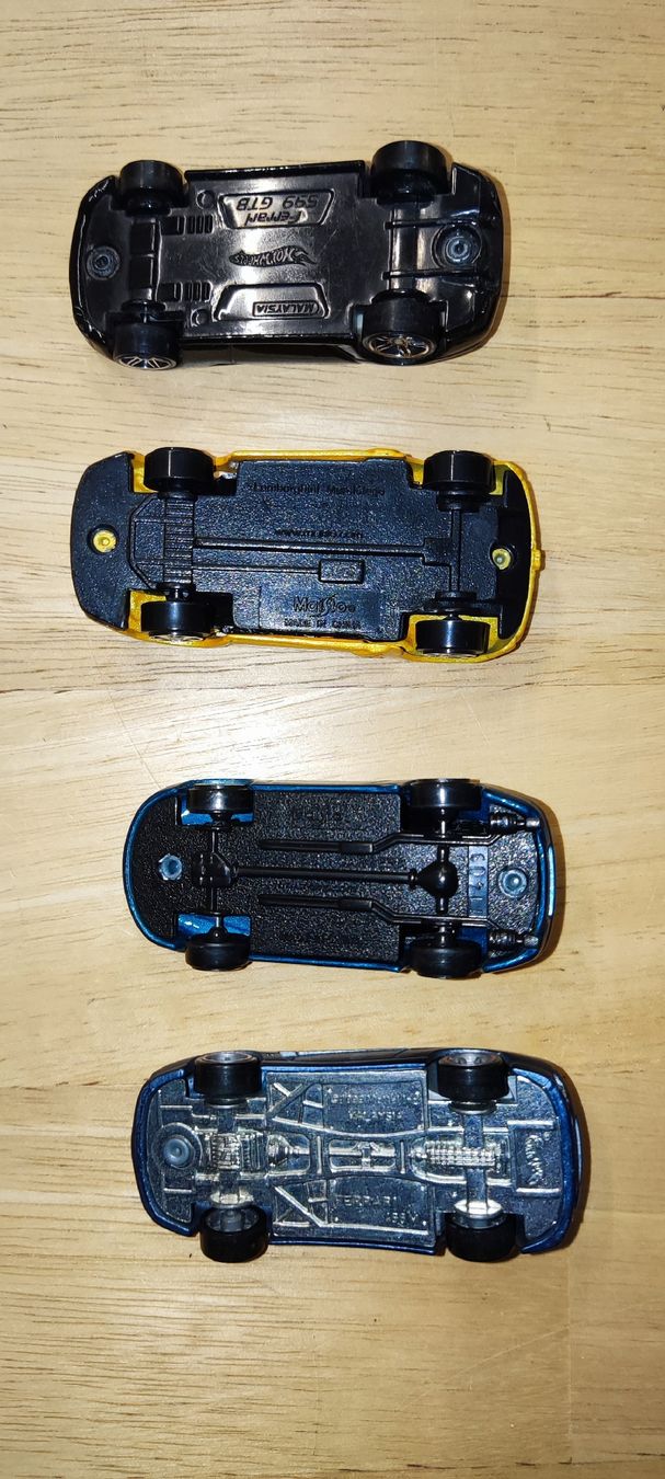 Ferrari Modellini d'auto: 4 macchinine Ferrari Lamborghini Porsche – Usato da Maroggia venduto da mar_9fcv 4