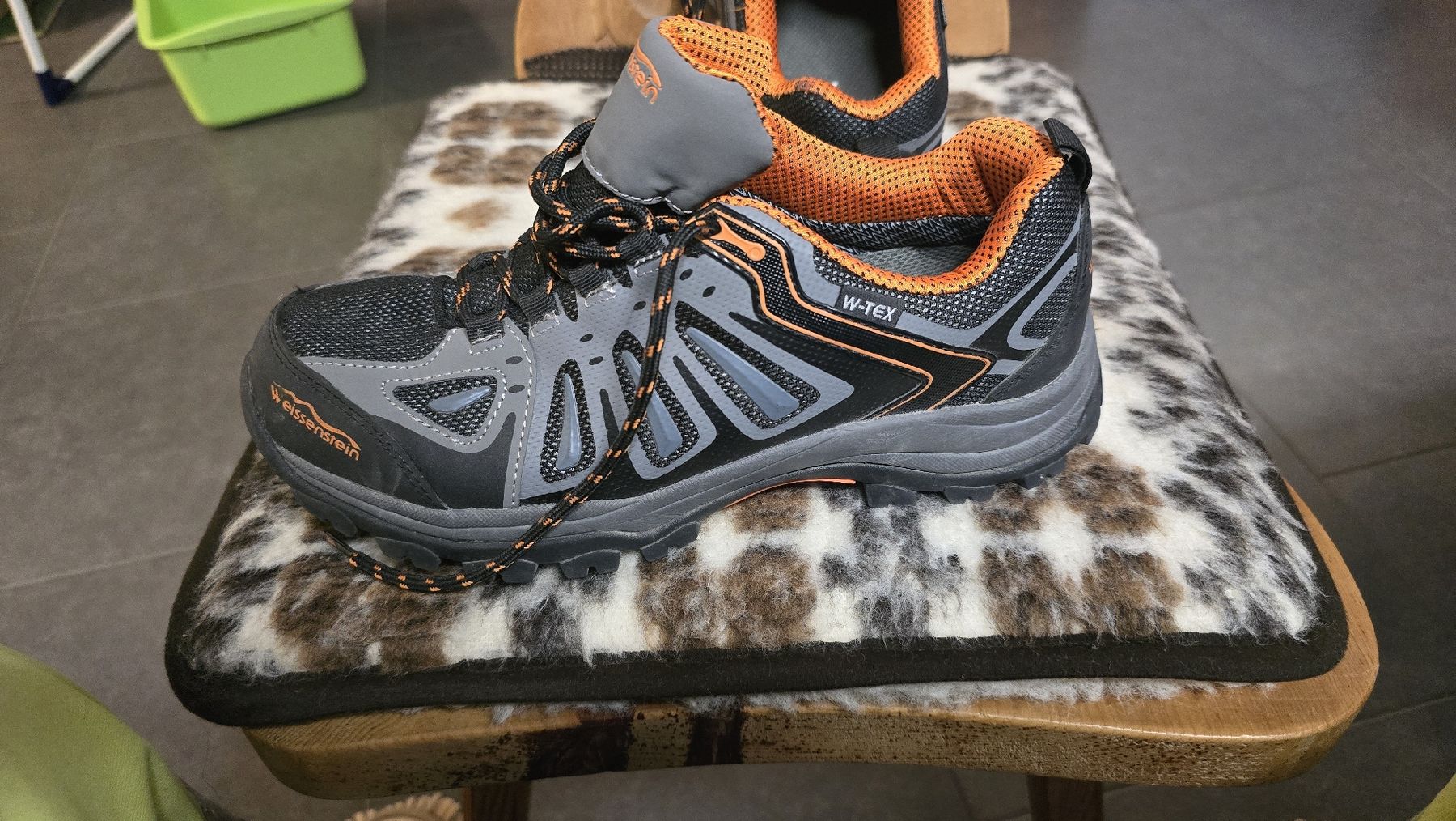 Chaussures femmes: Trekking Schuhe  – D'occasion à Steinen par han_8vtl 2