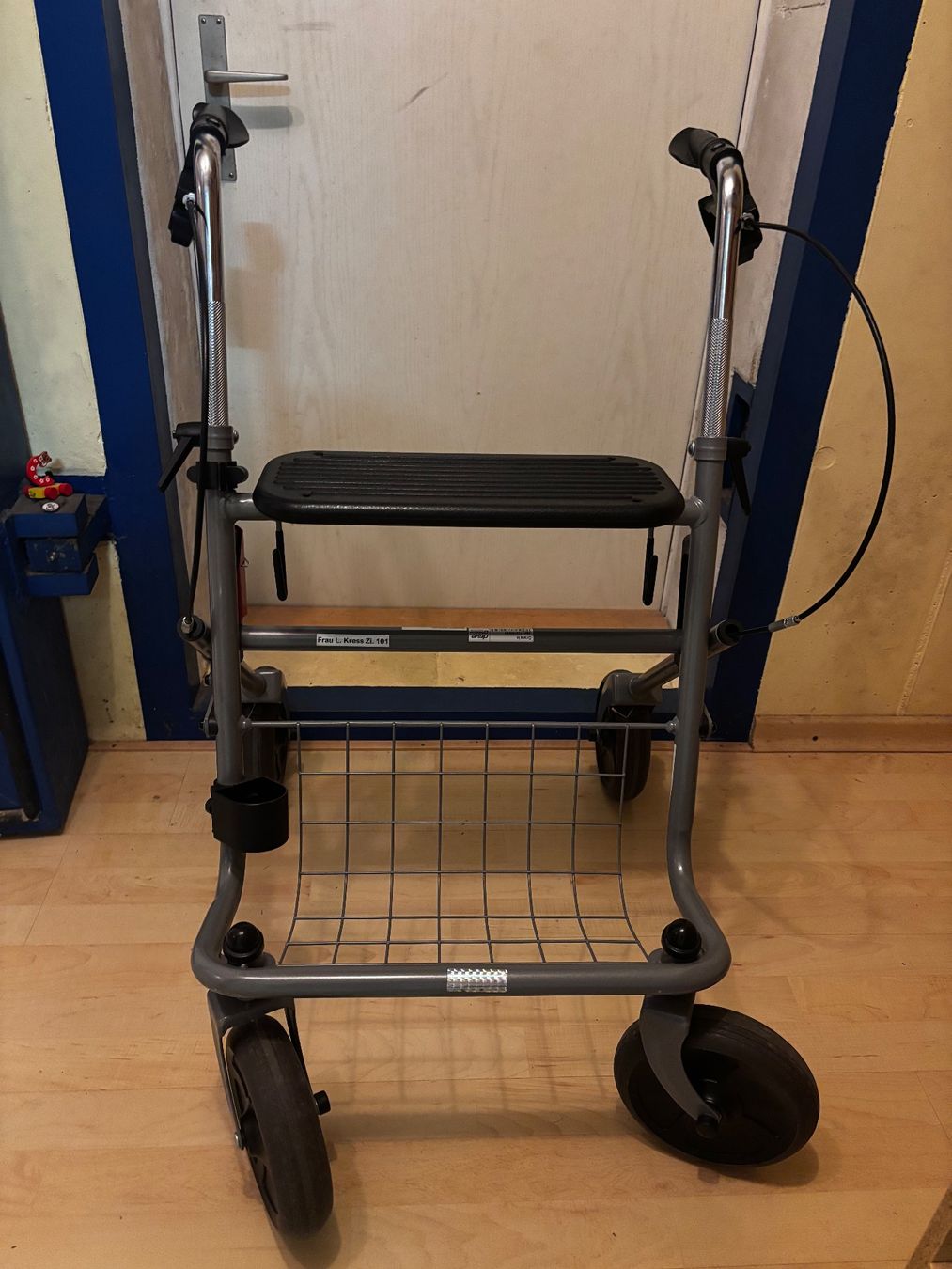 Aides à la marche: Rollator – D'occasion à Holziken par _Catja_ 2