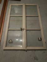 Fenster zweiflügelig Holz mit Beschlägen antik