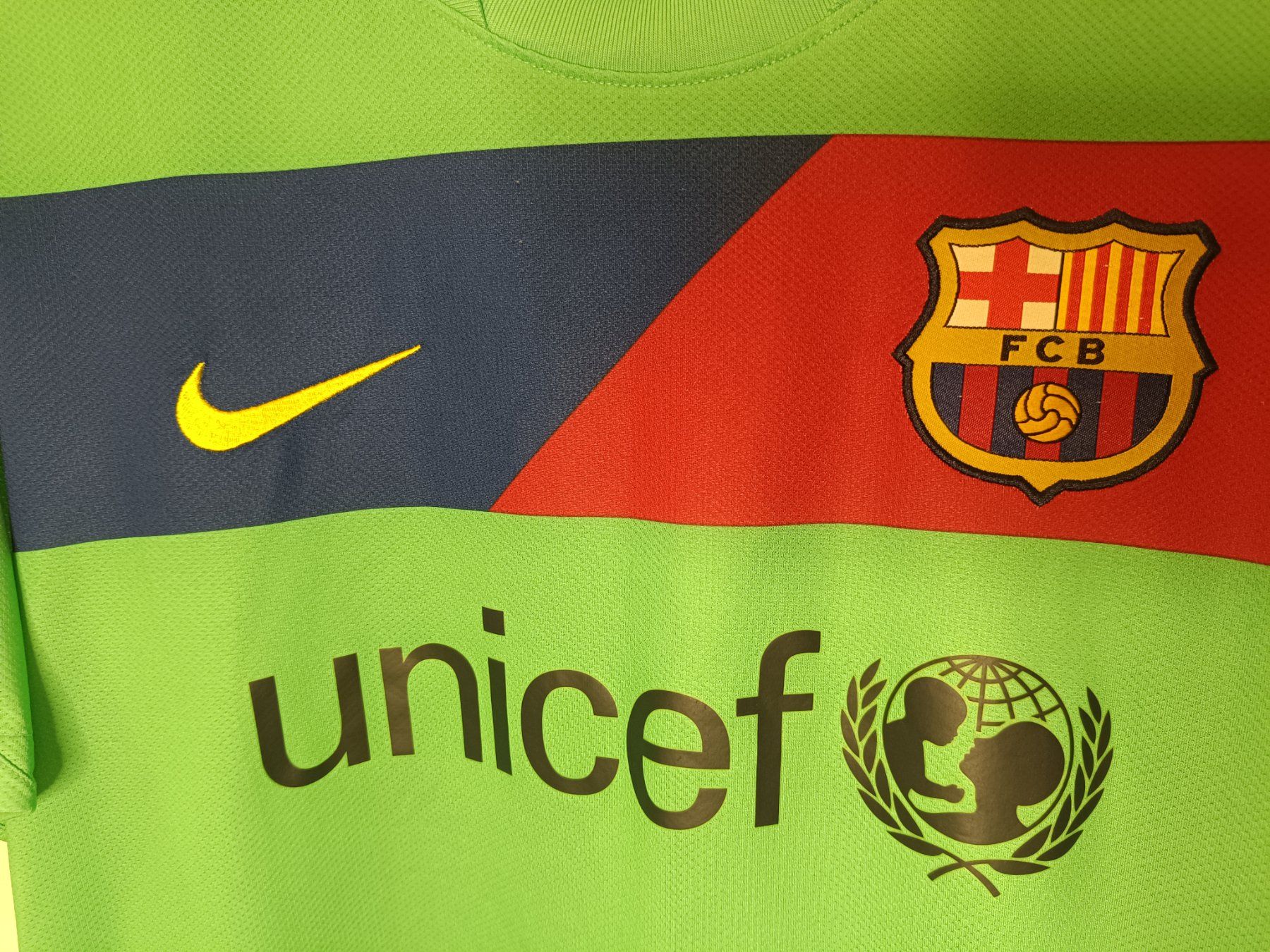 Maillot Barcelone Messi Maillot FC Barcelone 2011-2012 Messi #10 - Extérieur Noir, Taille M, Nike, Occasion Comme Neuf Maillot Bastia