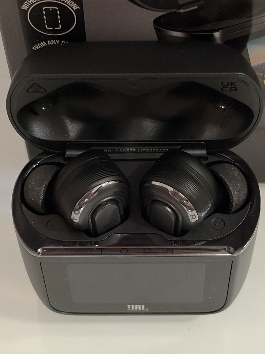 JBL Cuffie: JBL Tour Pro 3 Black Headphones – Usato da Widnau venduto da Nblesse 1