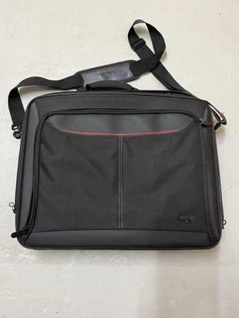 Laptoptasche schwarz mit Schultergurt akzeptabel