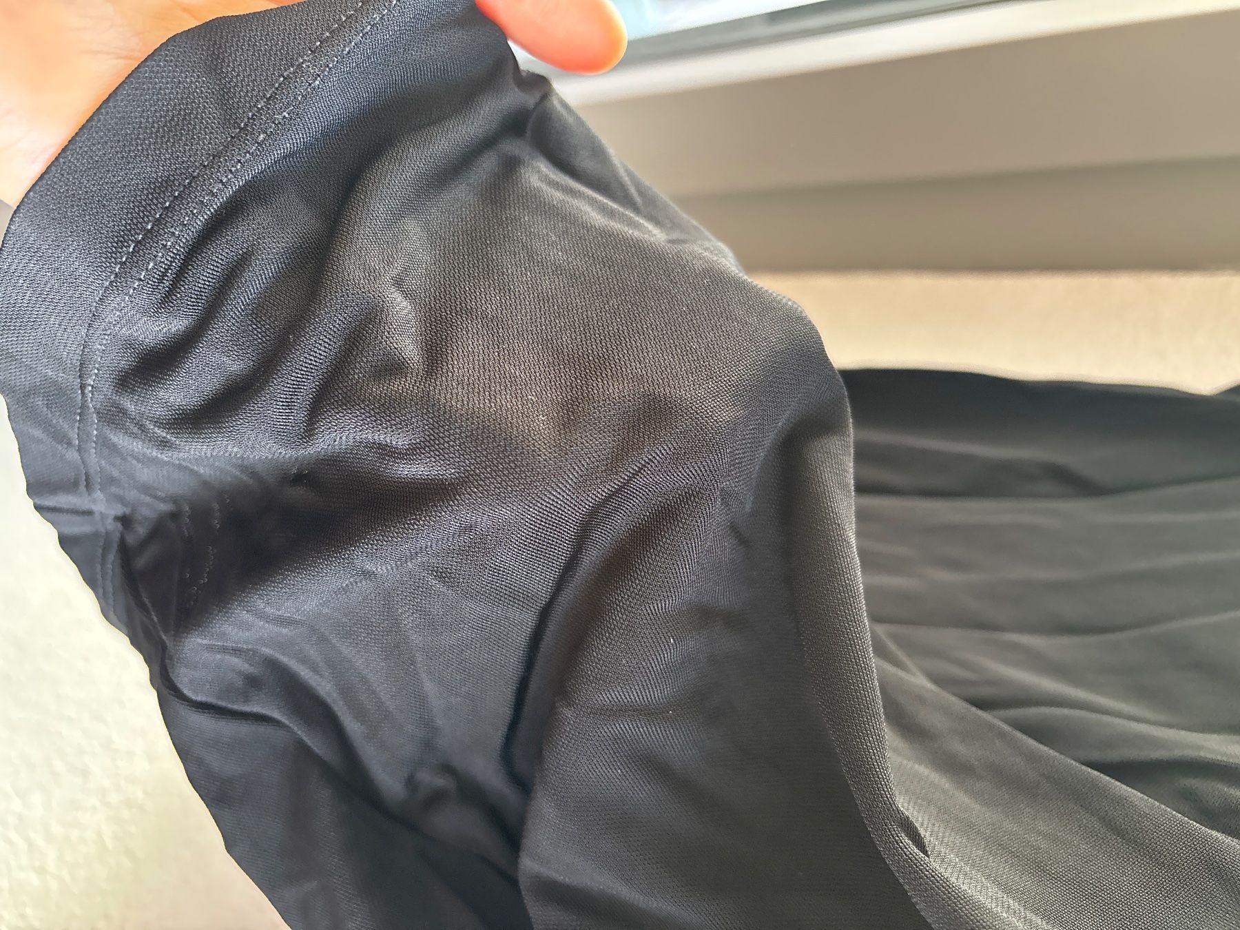 H&M Tops: Schwarzes Top von H&M, Größe XS – Gebraucht aus Zürich von mar_hc85 2