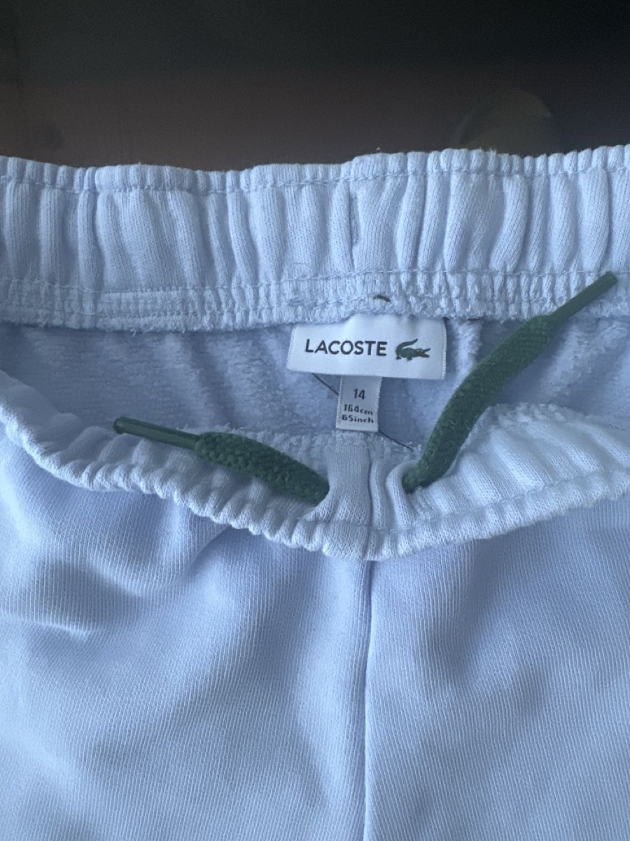 Lacoste Pantaloni: Short Lacoste – Usato da Founex venduto da reb_fws9 1
