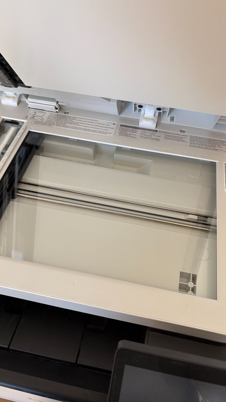 Canon Stampanti: Canon Laserdrucker / Scanner MF752Cdw wie neu. – Usato da Zürich venduto da WillySchnaefeli 1