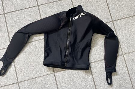 Ortema protektorenpullover
