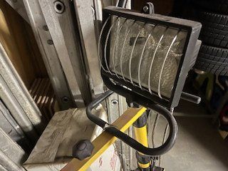 Stative & Stativköpfe: Baustativ Lampe Stativ Baustellenstativ – Neu (gemäss Beschreibung) aus Sulz LU von simula2 1