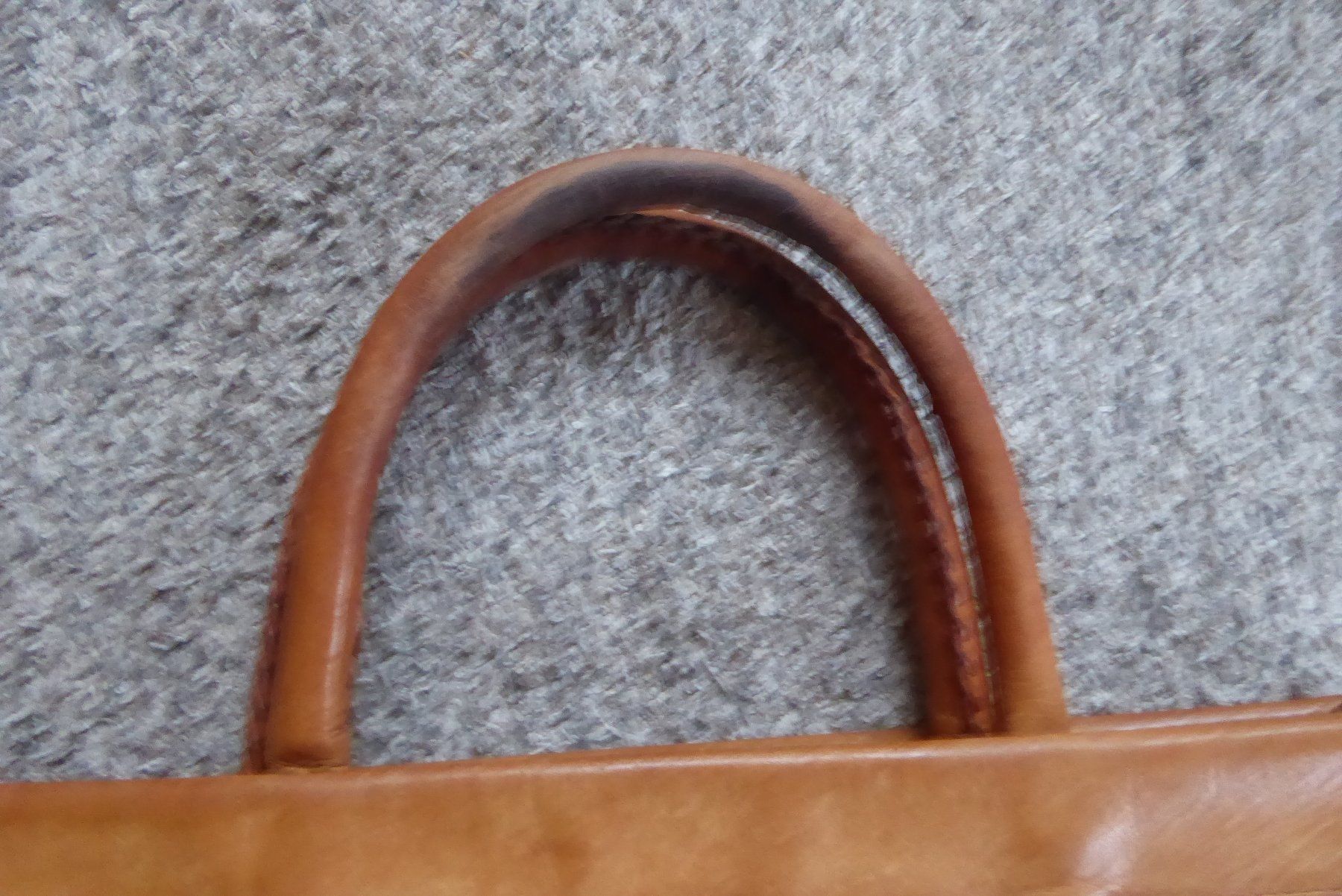 Taschen für Damen: Vintage Leder Handtasche – Gebraucht aus Sargans von Benziner 5