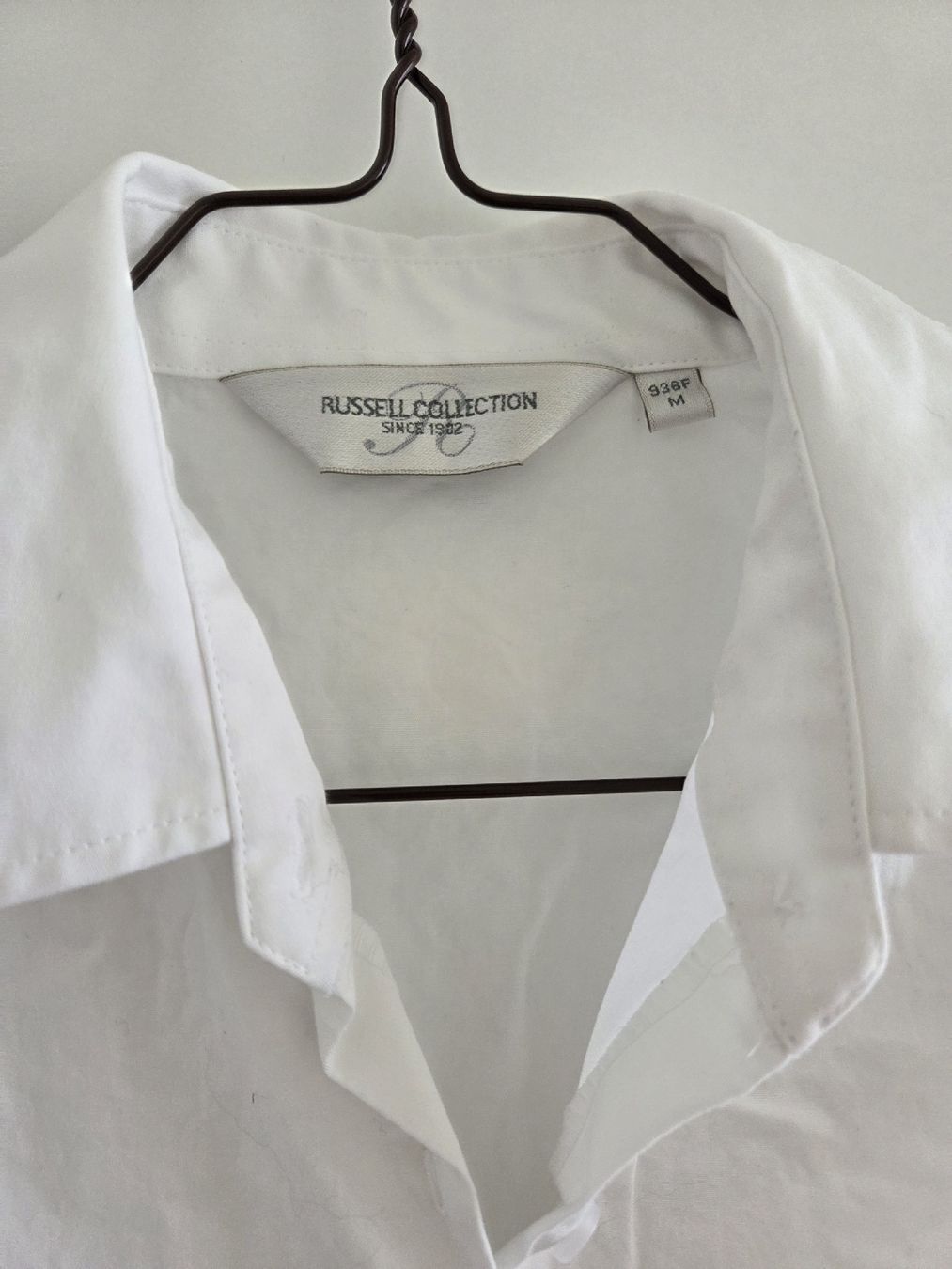 Blusen: Chemise blanche Russell Collection, taille M – Neu (gemäss Beschreibung) aus Rapperswil SG von ape_m8s2 2
