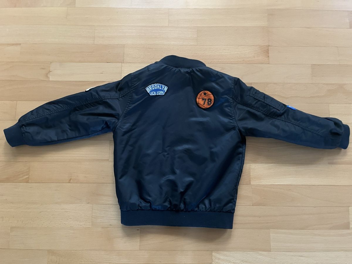 H&M Vestes & Manteaux: Kinder Jacke 122/128 – D'occasion à Ermatingen par Pinggu02 2