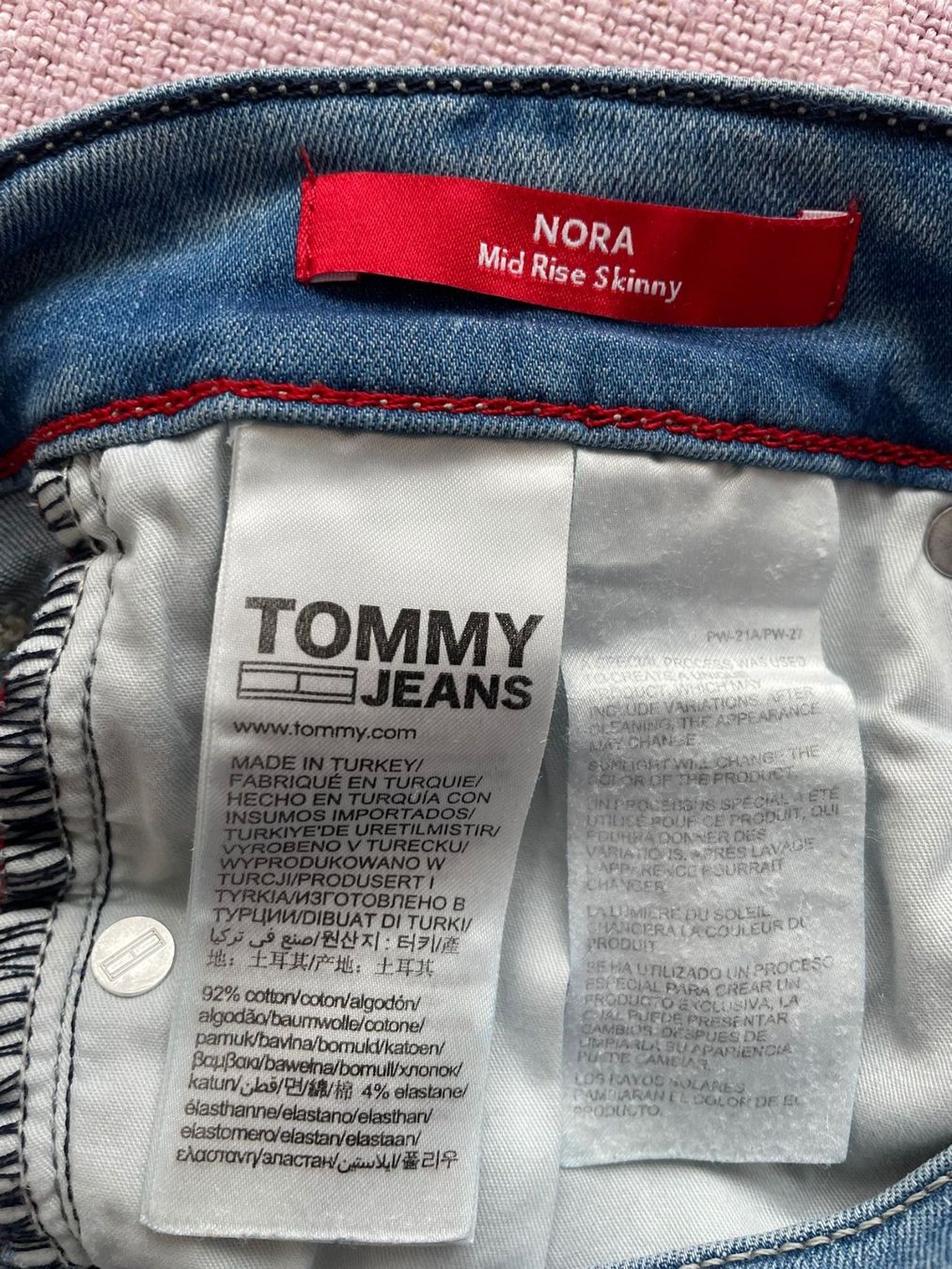 Tommy Hilfiger Jeans: Tommy Jeans Gr. 29/30 Damen – Nuovo (secondo la descrizione) da Dübendorf venduto da 2hot4you 3
