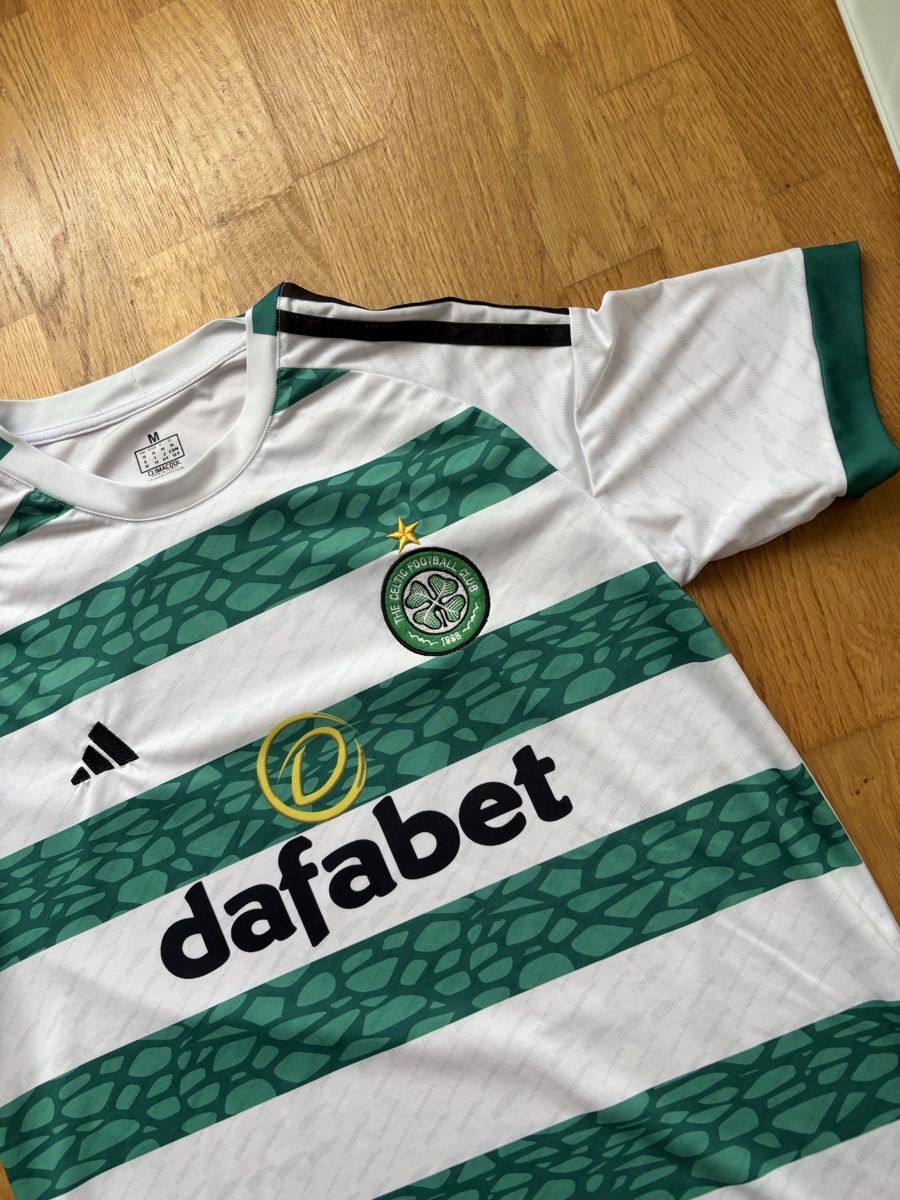 Canottiere & Pantaloni: FC Celtic Glasgow M ( L ) – Usato da Schmitten FR venduto da Hubalo 2