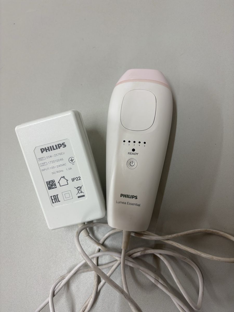 Prodotti per capelli: Philips Lumea Essential Haarentfernungsgerät (IPL). – Usato da Basel venduto da Tro_1can