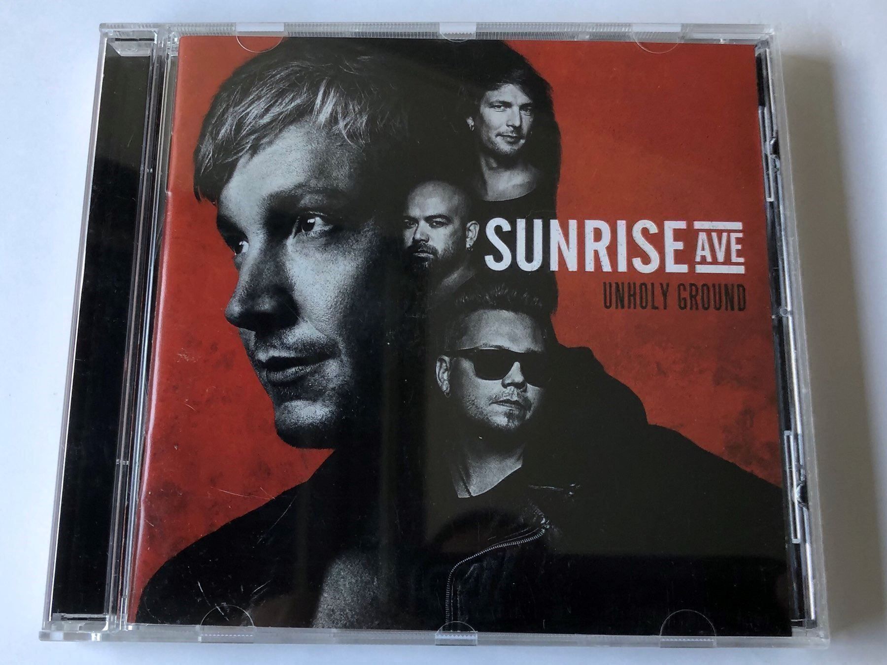 CD: Sunrise Avenu - Unholy Ground – Usato da Oberried Brienz venduto da Chyara
