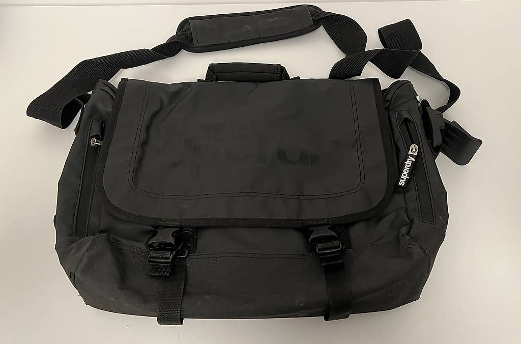 Sacs: Laptoptasche Superdry – D'occasion à Frauenfeld par and_vkf7