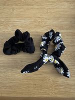 Set of 2 scrunchie hair ties - black and floral pattern