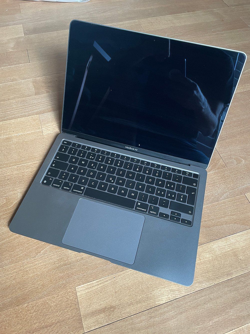 Apple Notebooks: MacBook Air M1 2020 – Gebraucht aus Buchs AG von Cutmaster