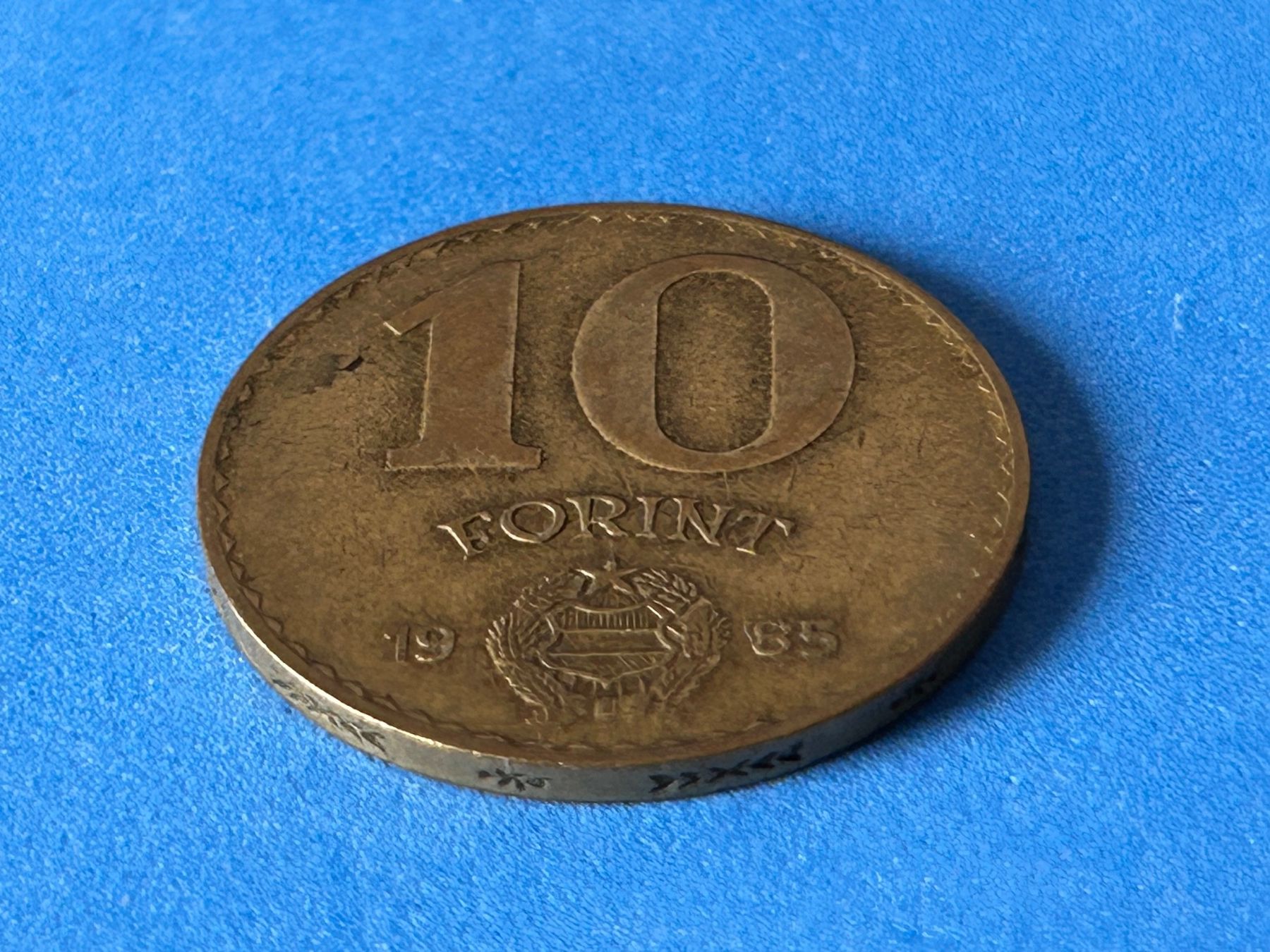 Tutti le monete: Hungary - 10 Forint 1985 – Usato da Corcelles NE venduto da AJKader 8