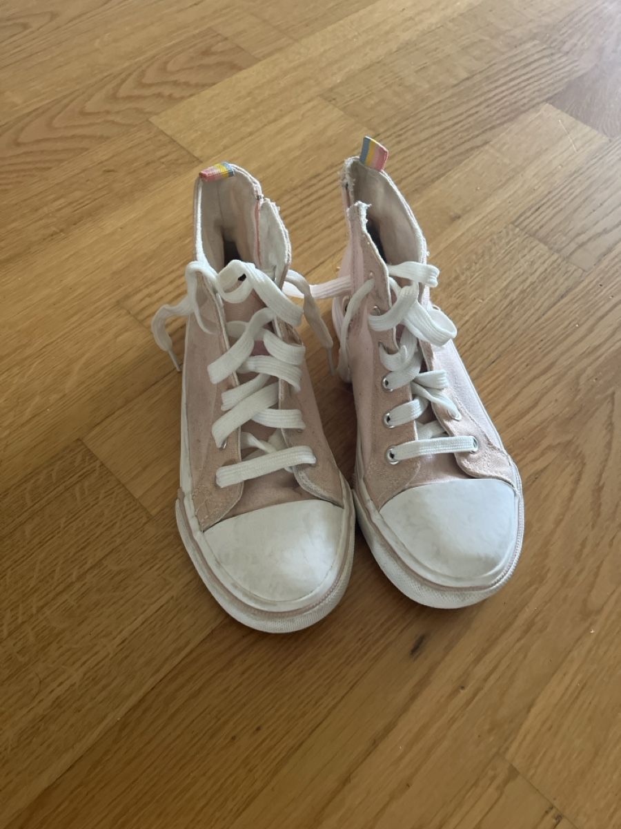 Scarpe per ragazze: Schuhe Mädchen 38 Grösse – Usato da Winterthur venduto da rat_cz9v