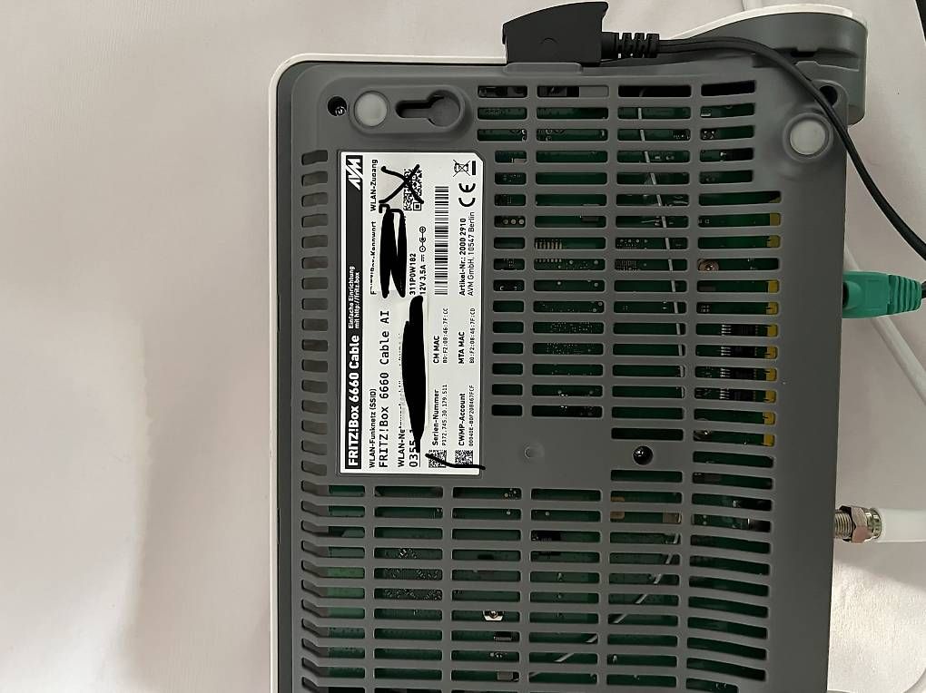 Fritz Modem & Router: FRITZ!Box Cable 6660 WLAN Kabel Router Internet – Usato da Schlatt TG venduto da Buggel 1