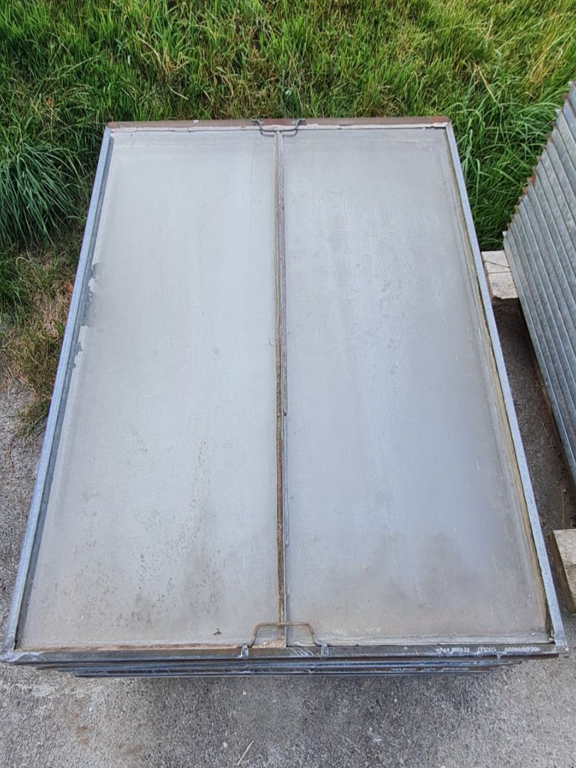 Portes: Frühbeetfenster Triebbeet Fenster Gysi – D'occasion à Büren NW par EliasW01