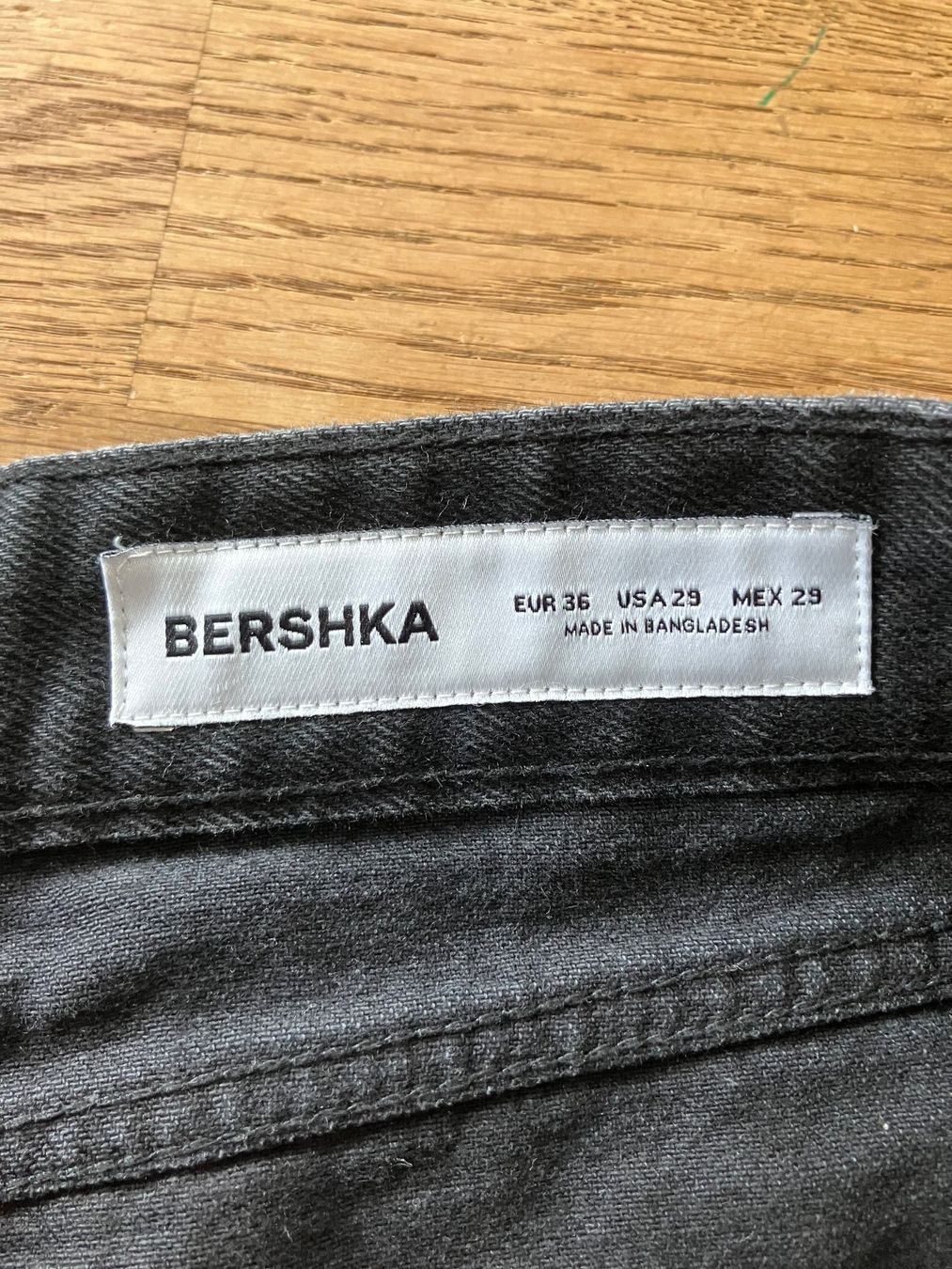 Bershka Jeans: Bershka Flared Jeans – Usato da Wauwil venduto da Petelia 1