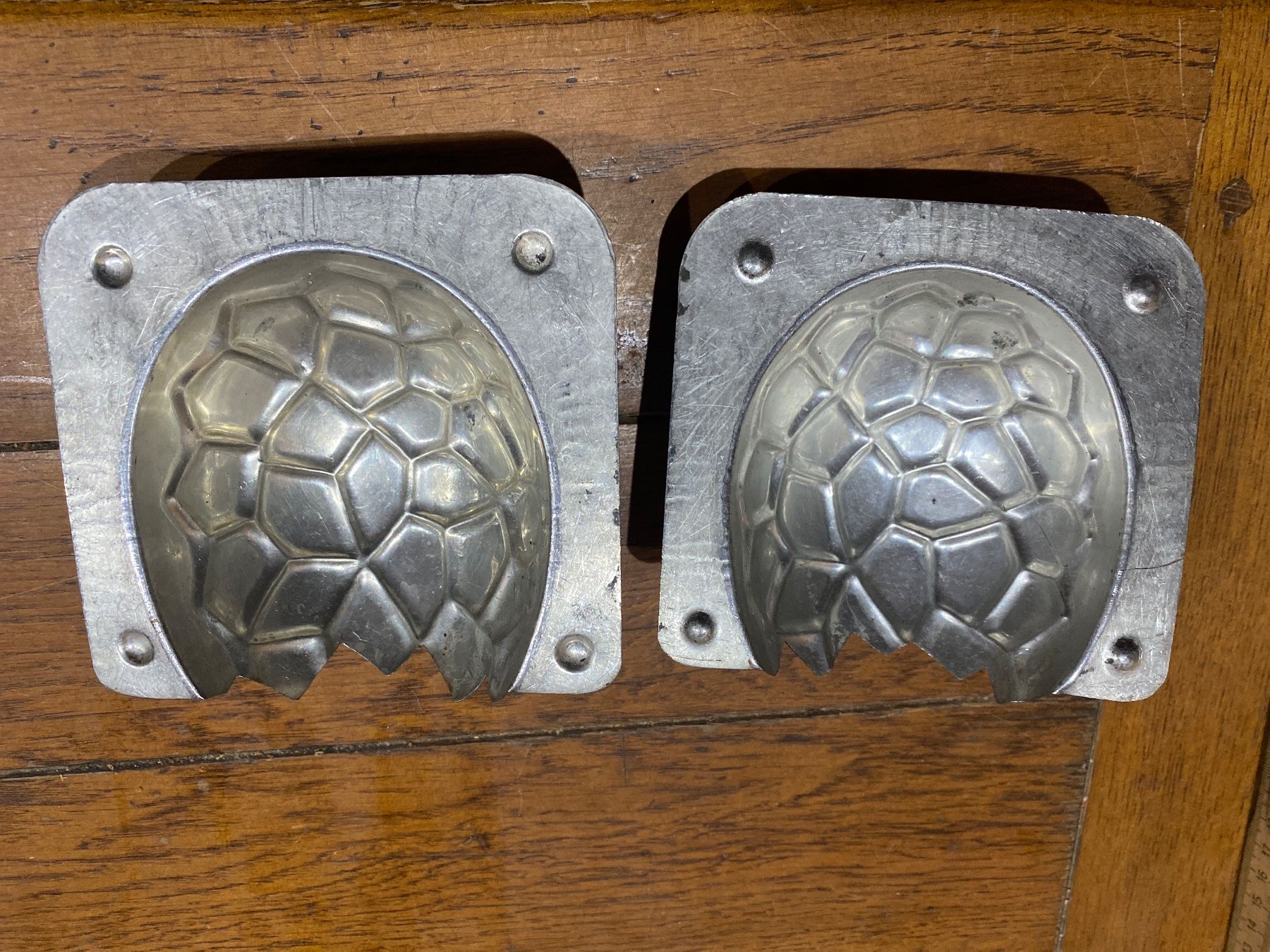 Teglie da forno: Moule chocolat schokoladenform œuf 9cm – Usato da Lajoux JU venduto da Briard0 1