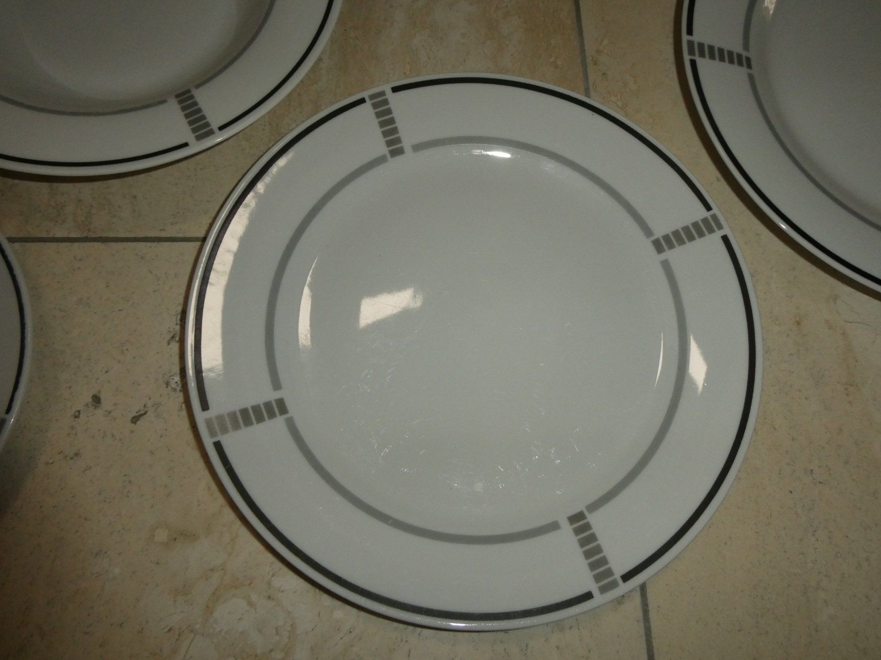 Set di piatti: Geschirr-Set – Usato da Mels venduto da KOSL 2