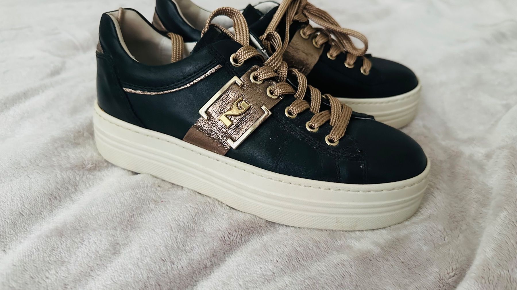 Damenschuhe: SNEAKERS  - NEROGIARDINI  NOIRES – Gebraucht aus Winterthur von Iryna_Valerii