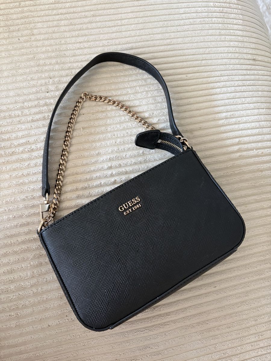 Guess Taschen für Damen: Guess Handtasche – Gebraucht aus Bern von leabruegger