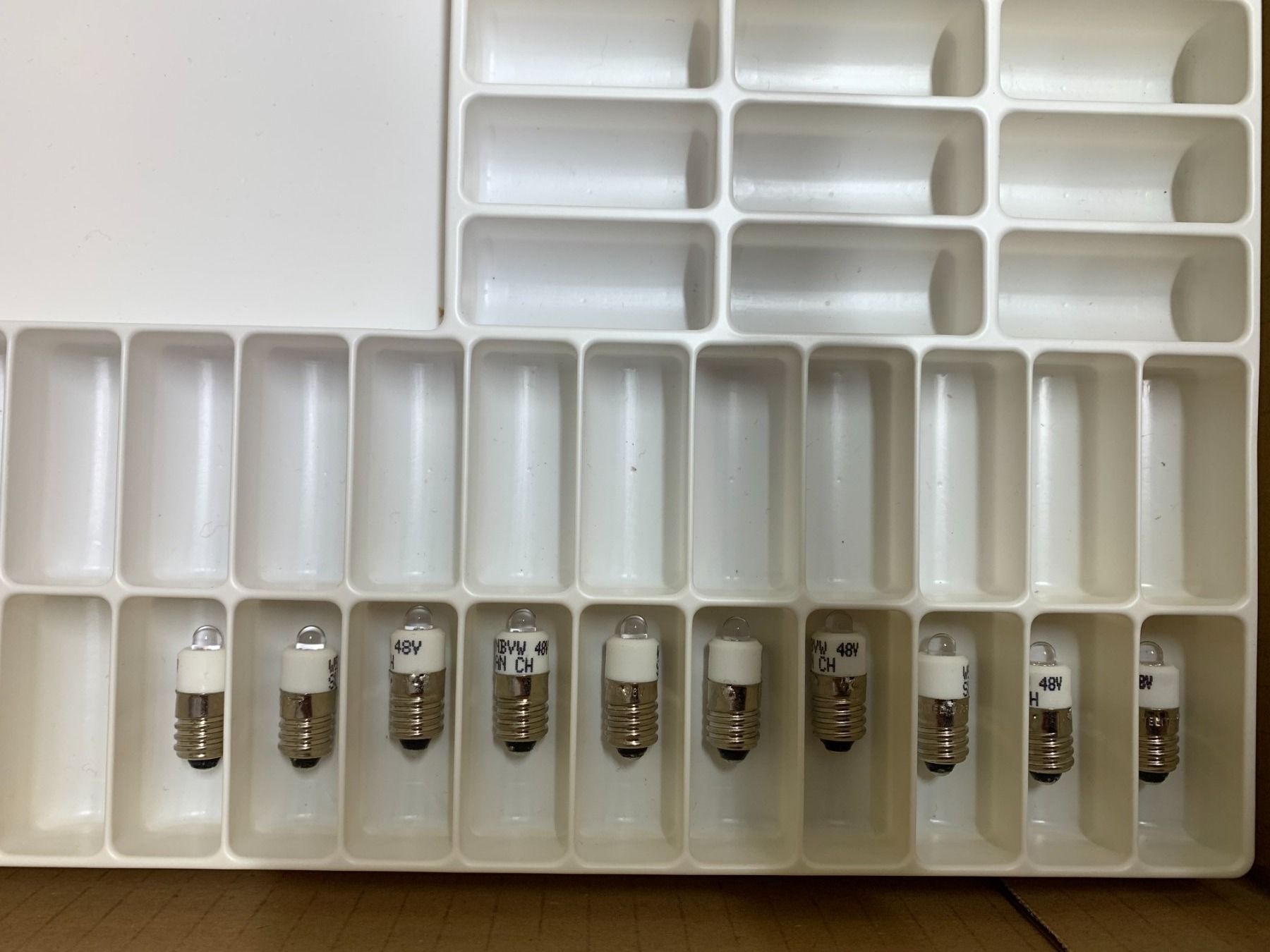 Modellini di ferrovie: LED Birli  48V  E10 für ........ – Nuovo e nell'imballaggio originale da Dintikon venduto da Redgar58