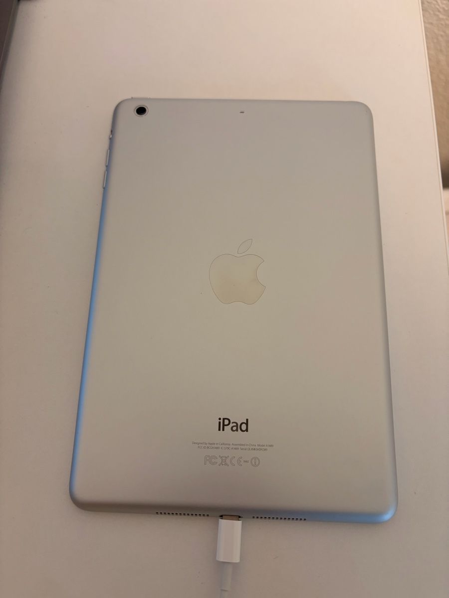Apple Tablet PC: Apple iPad mini 2 32GB – Defekt aus Gebenstorf von Stan-81 1