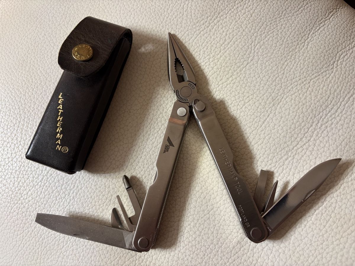 Leatherman Couteaux de poche: Leatherman multi sackmesser – D'occasion à Schlieren par MQ1965 1