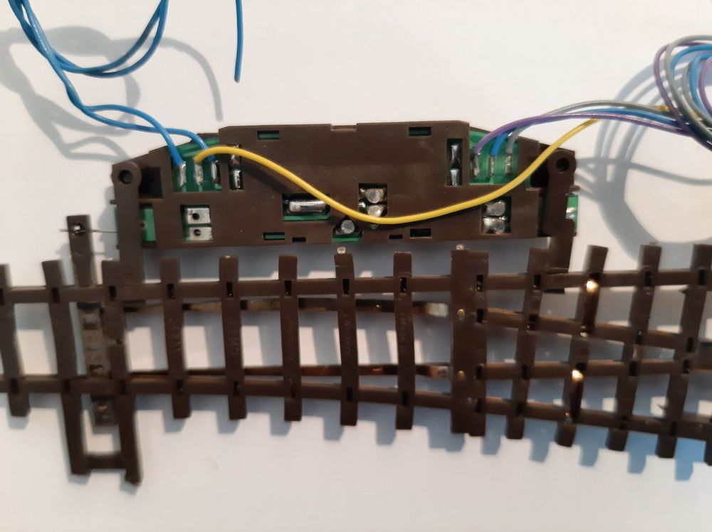 Bemo Modelleisenbahnen: Bemo H0m 4207 000 Weiche links 12° mit Antrieb – Gebraucht aus Thun von Schwarzsee48 2