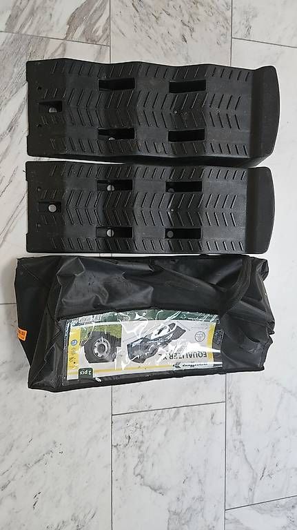 Altri accessori per camping: Brunner Equalizer XL Radkeile  2 Stück – Usato da Engelburg venduto da schotti02