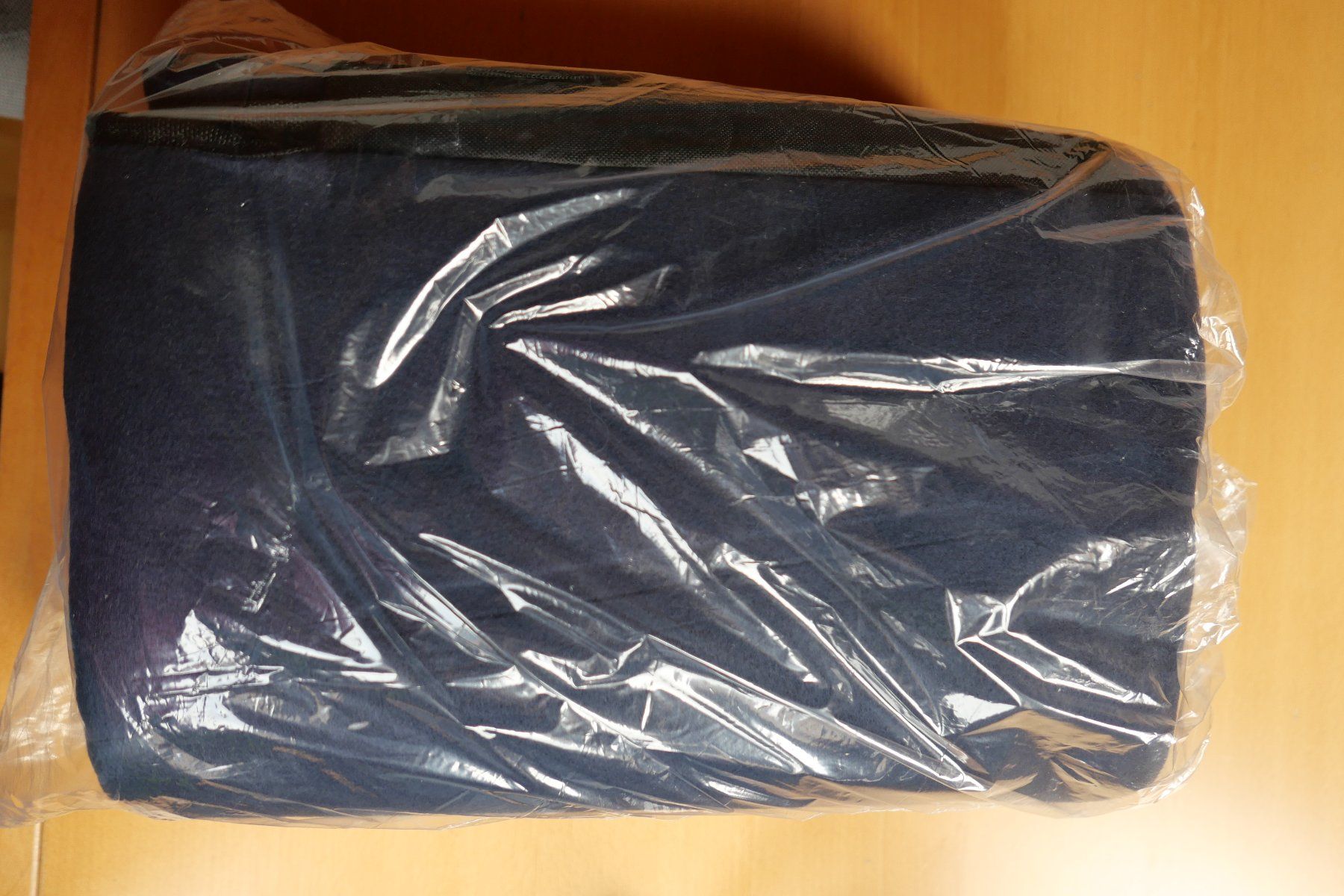 Decken: Picknickdecke 150x200 cm mit isolierendem Boden – Neu und originalverpackt aus Knonau von aic_m89h 1