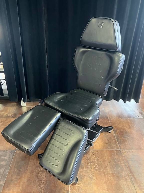 Poltrone: Fauteuil Tattoo Tatsoul – Usato da Sembrancher venduto da exp_nl5t