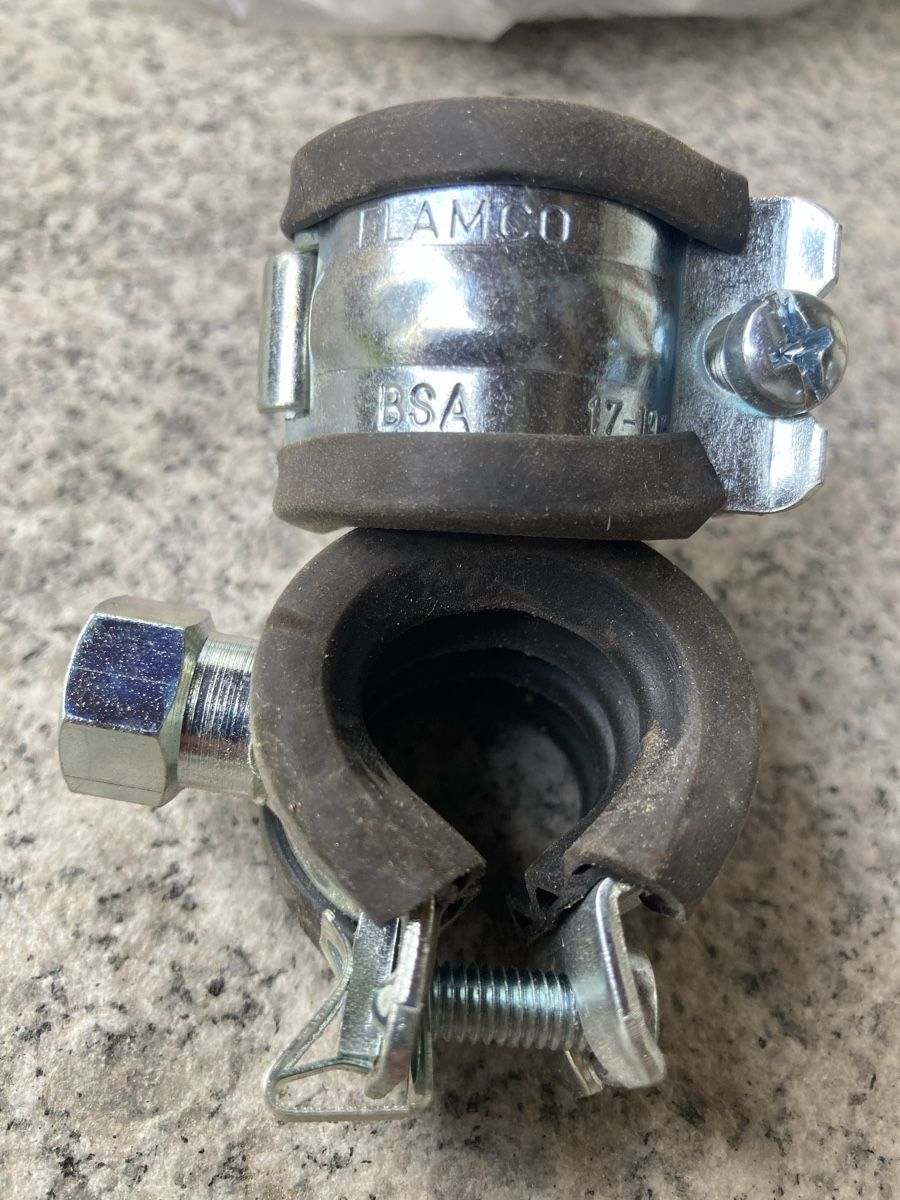 Wandhalterungen: Rohrschellen 17 -19 mm – Neu (gemäss Beschreibung) aus Limpach von oberaschi