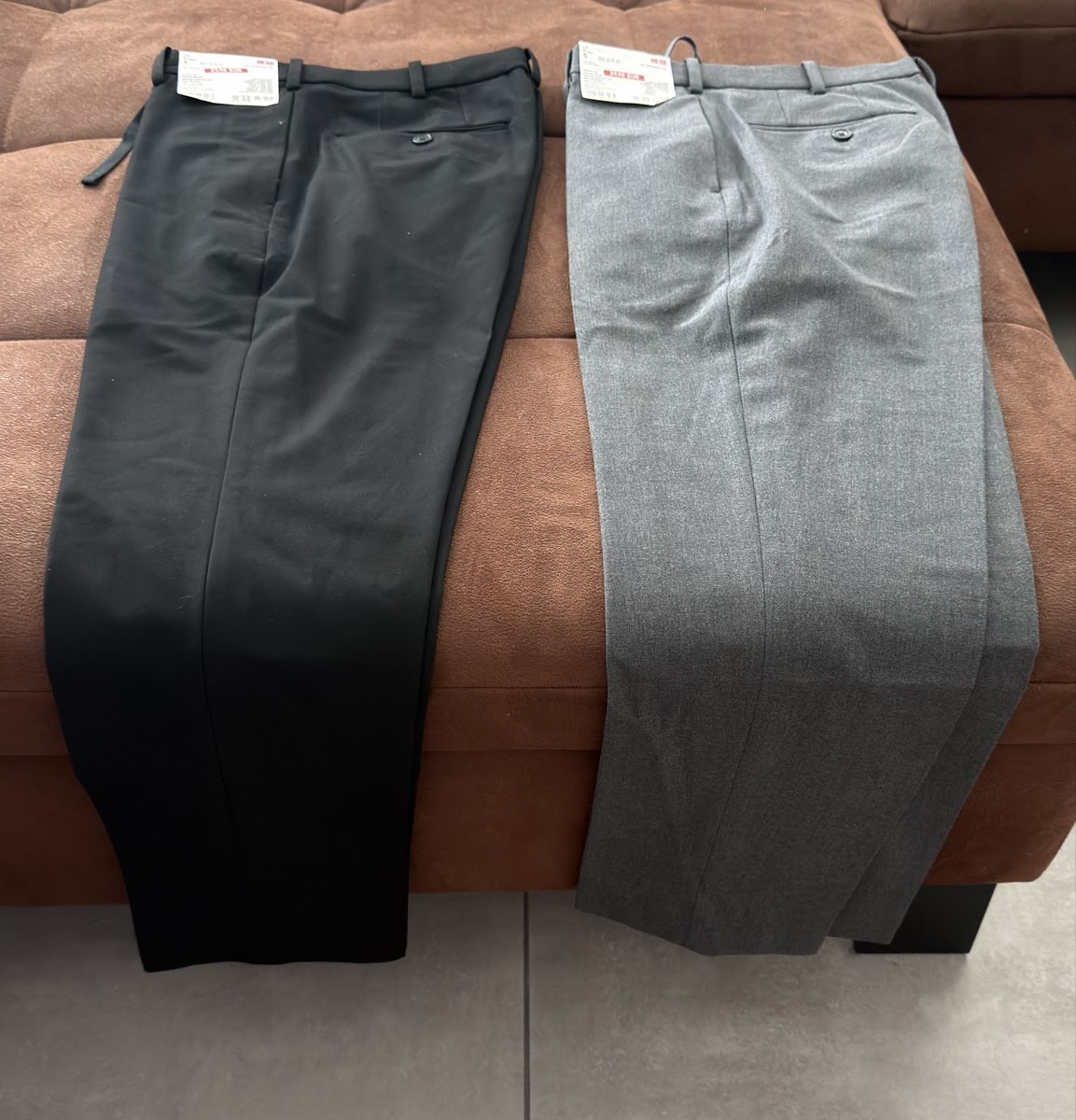 Uniqlo Pantaloni: Uni Qlo Smart - Hose grau - Neu Grösse S – Nuovo e nell'imballaggio originale da Seewen SZ venduto da audi-point