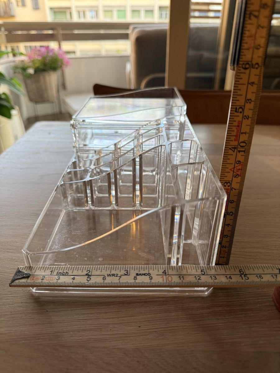 Contenitori edile: Makeup organizer / storage large – Usato da Genève venduto da hai_2rp8 2