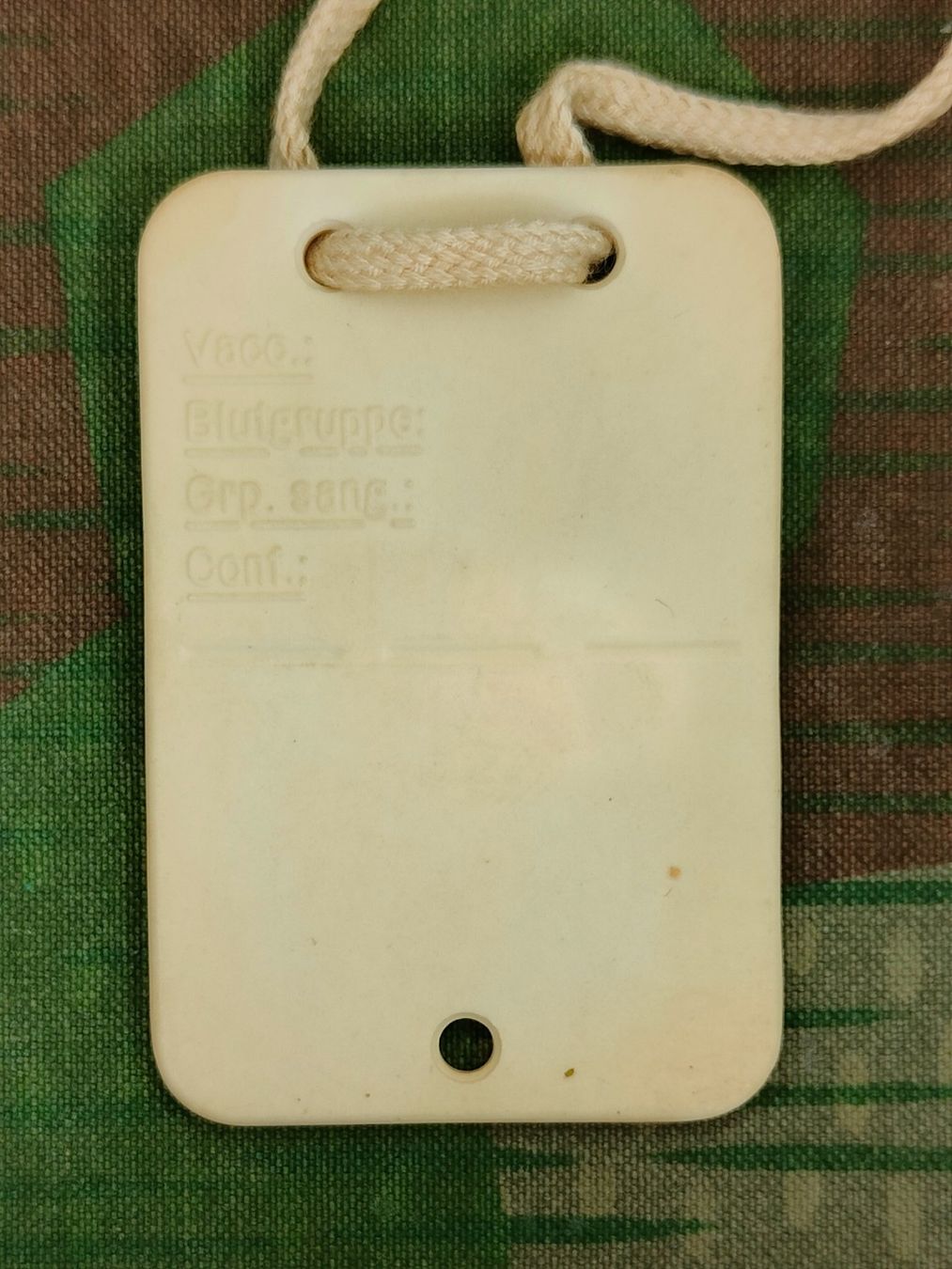 Schweizer Armee Uniformi: Erkennungsmarke Ord. 1939, B – Usato da Bauma venduto da SwissMilitaria 1