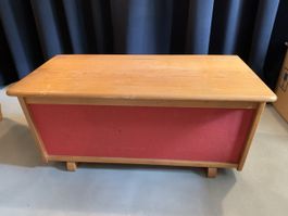 Holztruhe rot mit Deckel - praktisch für Spielzeug & Decken