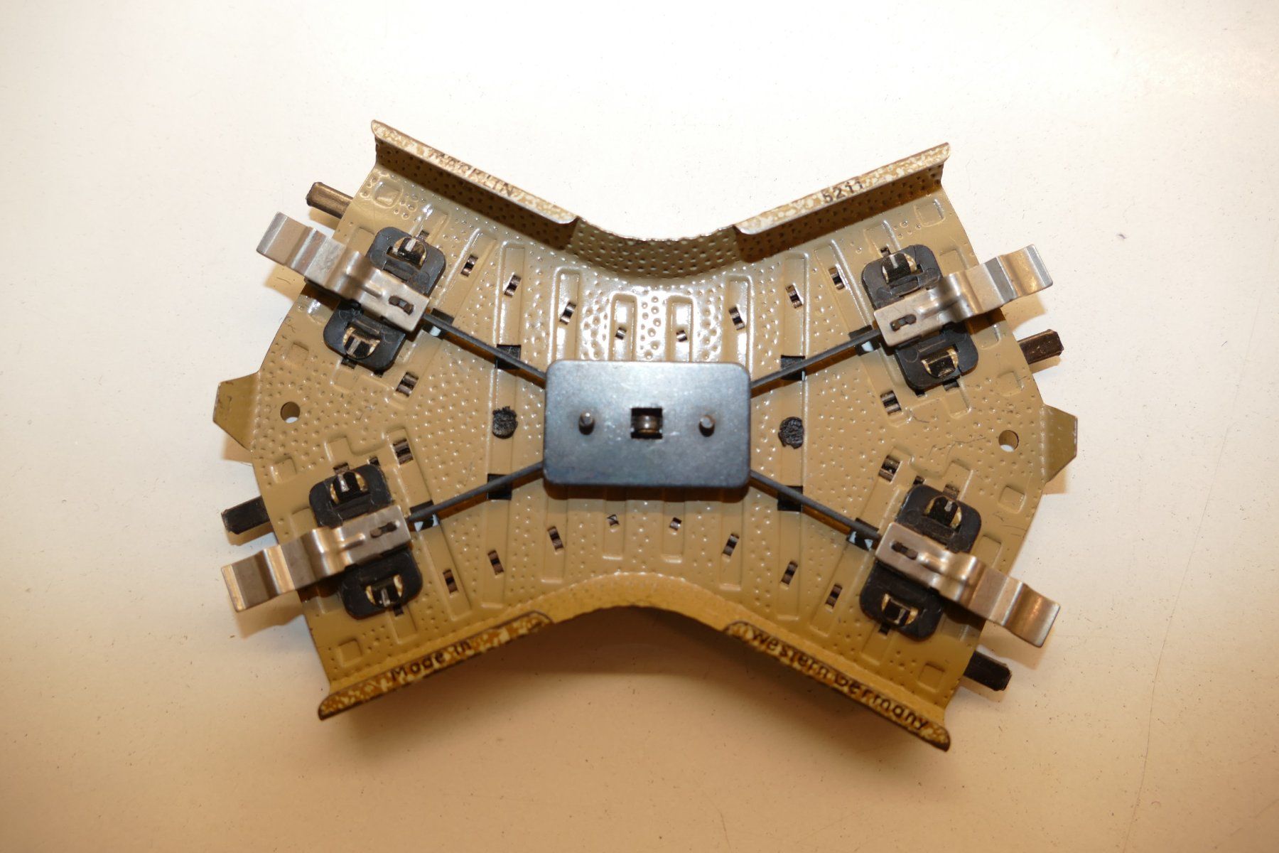 Märklin Modelleisenbahnen: Märklin H0: Kreuzung – Gebraucht aus Niederhasli von rail-duerst 1