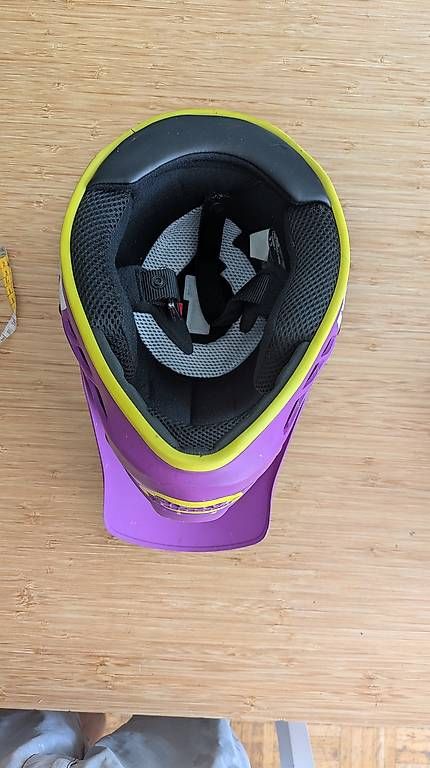 Caschi: MTB Kinder Fullface Helm XXS – Usato da Zollikofen venduto da Serious 4