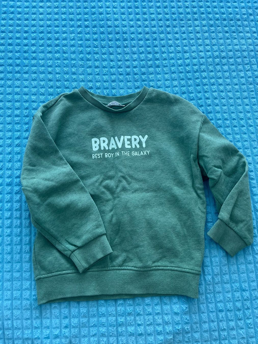 Pullover & Sweatshirts: 2 Pullovers Gr. 116-122 – Gebraucht aus Bern von kho_s6j8 1
