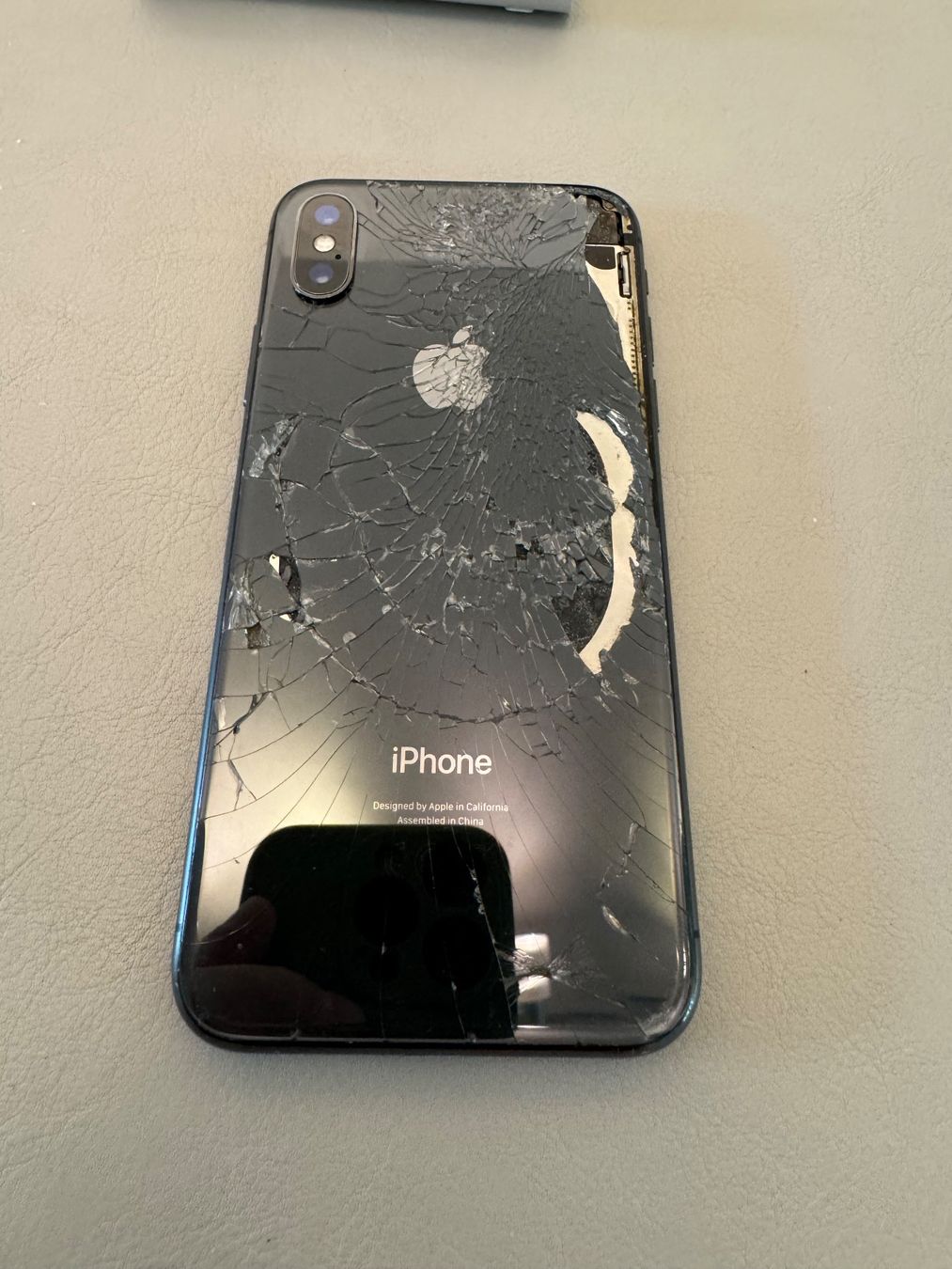 Apple Telefoni cellulari / Smartphones: iPhone X – Difettoso da Adliswil venduto da Busys 3