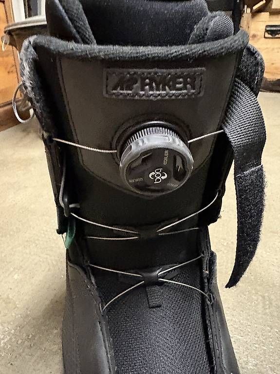 Herrenschuhe: Snowboardschuhe Gr. 45 – Gebraucht aus Basel von sin_5npn 1