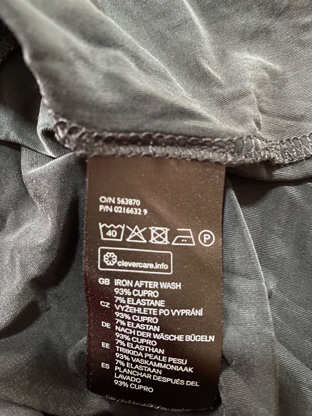 H&M Top: Top elegant, rückenfrei Gr 38 – Nuovo (secondo la descrizione) da Zürich venduto da Herbion1 4